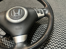 Load image into Gallery viewer, JDM RB1 steering wheel