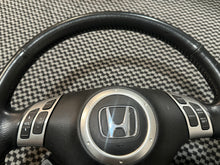 Load image into Gallery viewer, JDM RB1 steering wheel