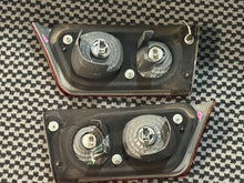 Load image into Gallery viewer, 06-08 Euro R Amber Corner Tail Light Set