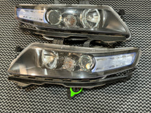 Load image into Gallery viewer, 06-08 J7 Euro R OEM Headlight pair