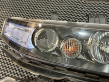 Load image into Gallery viewer, 06-08 J7 Euro R OEM Headlight pair