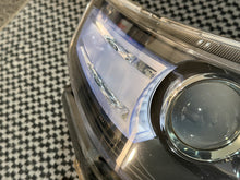 Load image into Gallery viewer, 06-08 J7 Euro R OEM Headlight pair