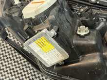 Load image into Gallery viewer, 06-08 J7 Euro R OEM Headlight pair