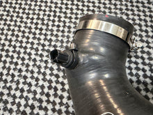 Load image into Gallery viewer, Samco sport hose for rbc style intake manifolds.