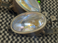 Load image into Gallery viewer, 06-08 JDM ion fog light retrofit kit