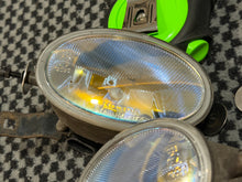 Load image into Gallery viewer, 06-08 JDM ion fog light retrofit kit