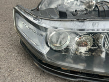 Load image into Gallery viewer, 06-08 J7 euro r headlights damaged