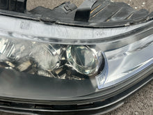 Load image into Gallery viewer, 06-08 J7 euro r headlights damaged