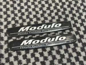 Modulo sideskirt badge pair
