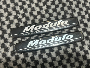 Modulo sideskirt badge pair