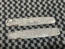 Load image into Gallery viewer, Modulo sideskirt badge pair