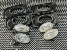 Load image into Gallery viewer, 04-05 Oem fog lights