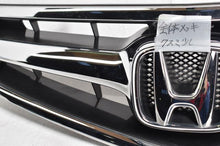 Load image into Gallery viewer, 06-08 Chrome JDM Front Grill (japan inventroy)