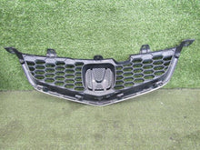 Load image into Gallery viewer, 04-05 euro r JDM Front Grill (Japan Inventory)